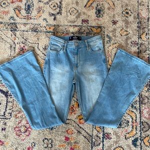 Hollister High-Rise Flare jeans